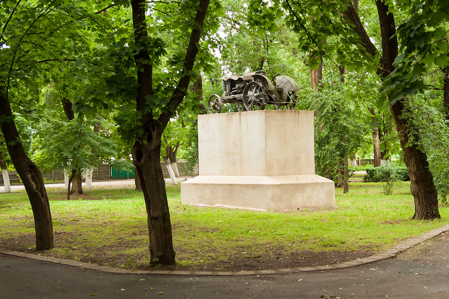 Парк имени в селе Чобручи (Приднестровье) (2)